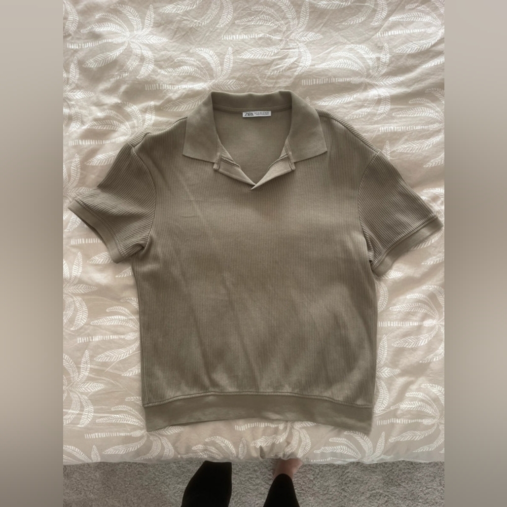 Men’s Khaki ribbed polo shirt from Zara